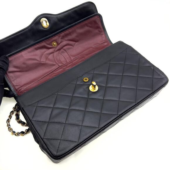 Authentic CHANEL CC Paris Limited Double Flap Lambskin Matelasse Chain Bag Black - Picture 8 of 11